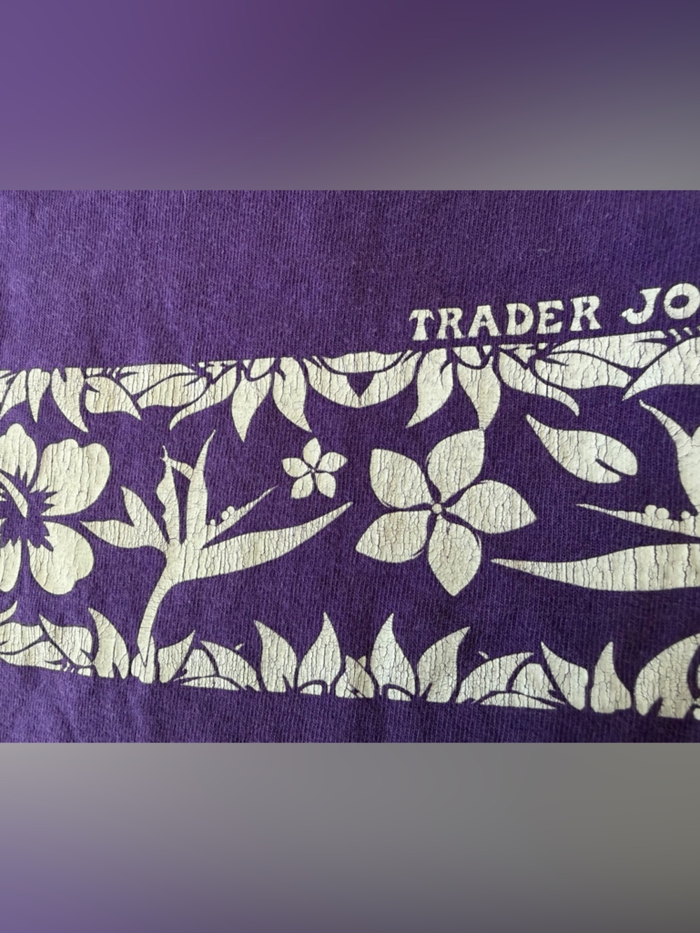 RARE / Vintage - Trader Joe's Purple T-Shirt Hibiscus Design - Lrg? - Picture 5 of 6